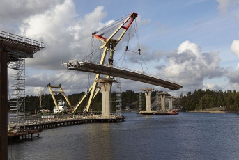 Most Lövö ve Finsku z konstrukční oceli Ruukki dlouhý přibližně půl kilometru