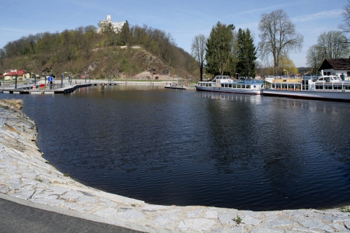 Obr. 17: Výstavba přístavu Hluboká nad Vltavou