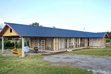 Obr. 7: Rodinný dům, New Plymouth, Nový Zéland, dřevěná konstrukce