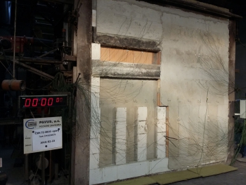 Obr. 6: Zkušební stěna před začátkem zkoušky ve zkušebně PAVUS Veselí nad Lužnicí